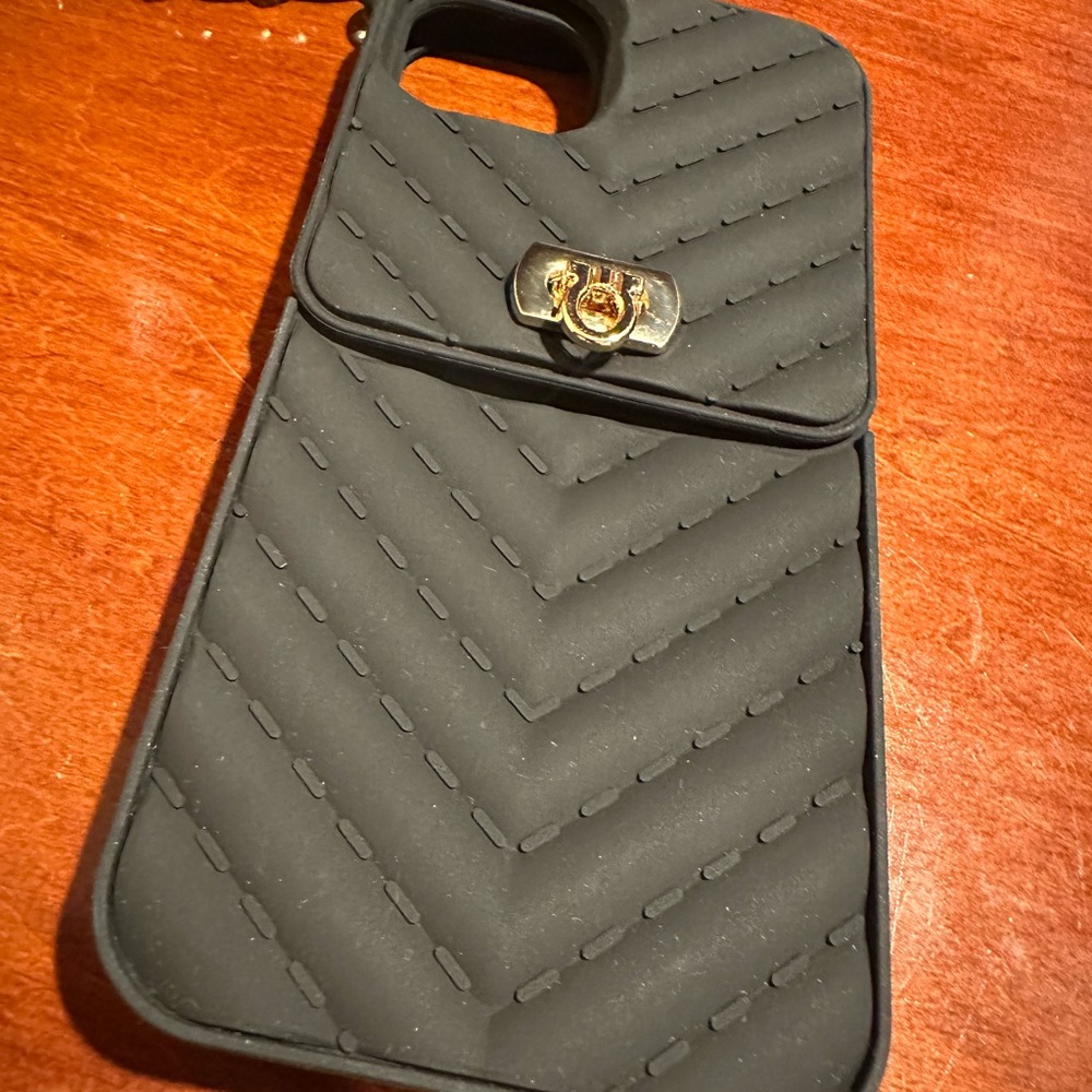 iPhone 14 case - Picture 2 of 4